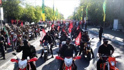 313 000 marchan en la capital para manifestar disposición a sacrificarse por su país
