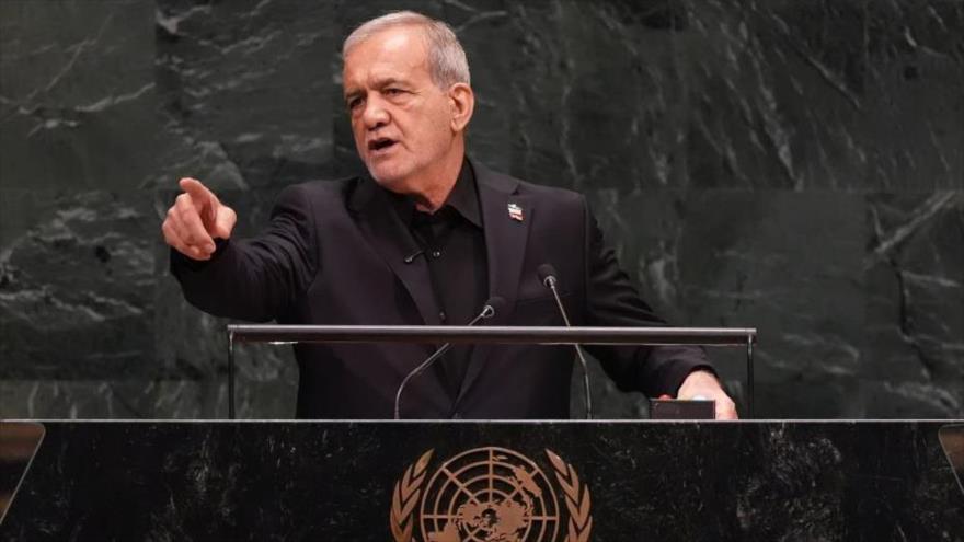 El presidente de Irán, Masud Pezeskian, en la Asamblea General de las Naciones Unidas, 23 de septiembre del 2026. (Foto: AP)