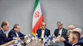 Encuentro de altos directivos de medios de EEUU con el presidente iraní