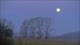 Luna llena ilumina el cielo de Heilongjiang, China
