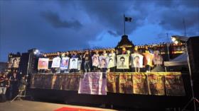 Mexicanos exigen verdad y justicia a 12 años de la desaparición de los 43