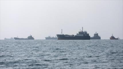 Irán: Tres petroleros emiratíes impactados incumplieron las normas de Ormuz