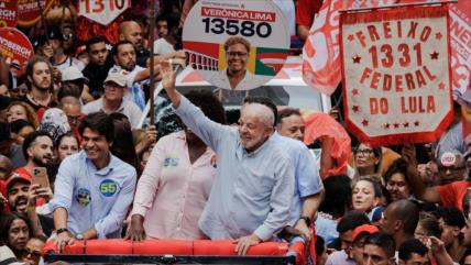 Lula da Silva cierra su campaña electoral con un acto multitudinario