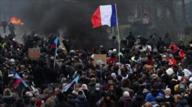 Irán condena el doble rasero de Francia ante DDHH tras represión de protestas