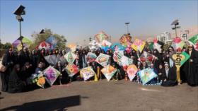 Iraníes vuelan cometas en memoria de los niños mártires de Minab y Gaza