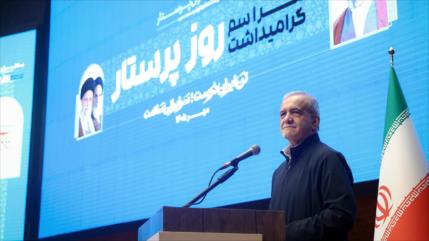 Pezeshkian: Irán no se rendirá ante las bombas y los misiles
