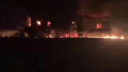 Irán: Un superpetrolero explota tras chocar con mina marina en Ormuz