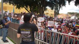 Miles marchan en Costa Rica contra los recortes al presupuesto estatal