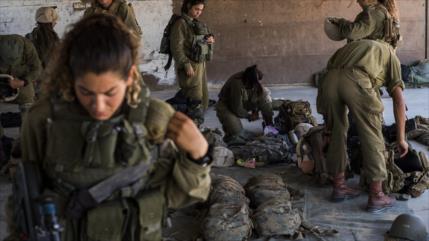 Israel recurre a mujeres militares para paliar la escasez de efectivos