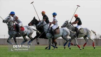 Teherán celebra una competición de polo, el deporte nacional de Irán